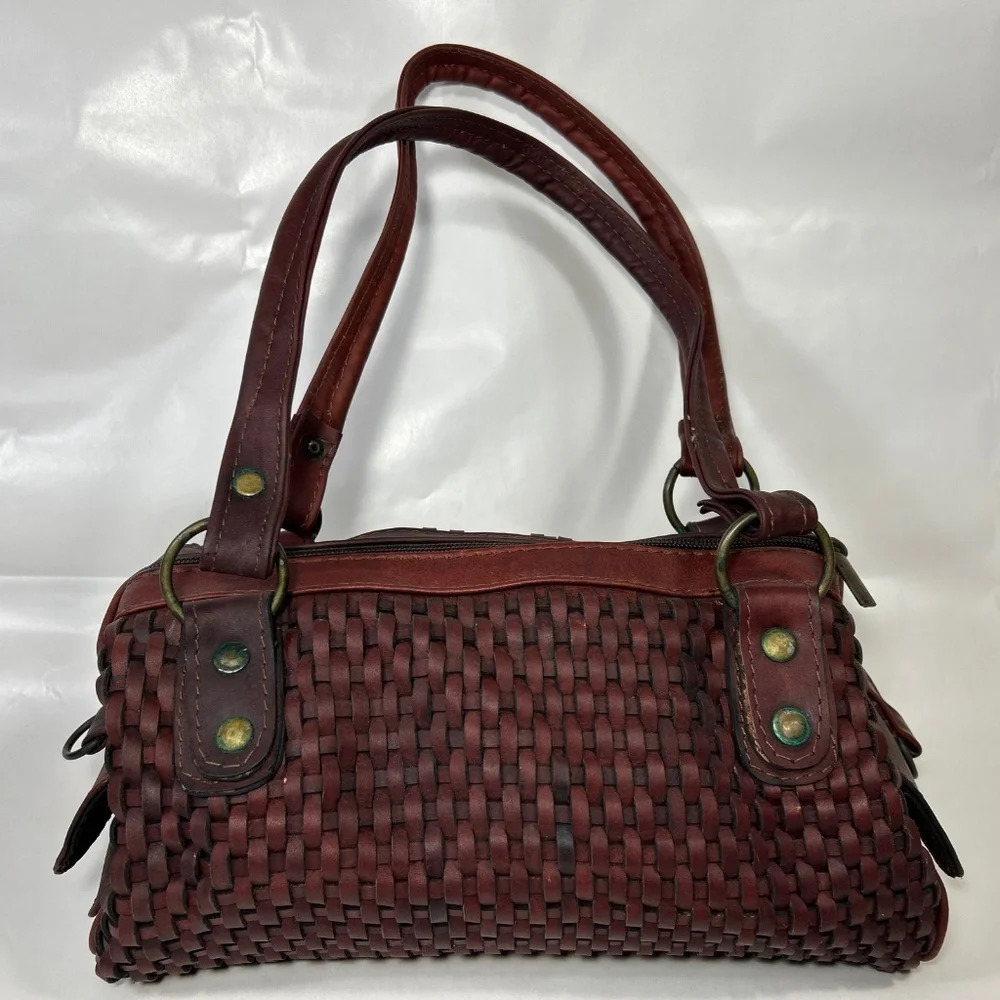 Vintage leather woven basket weave shoulder purse